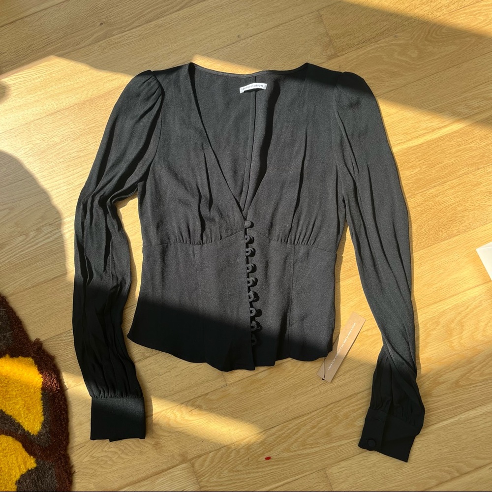 NWT reformation button cadence top